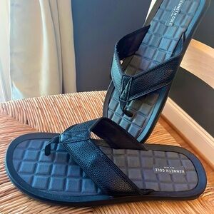 Kenneth Cole New York Black Textured Casual and Sleek Flip Flops (New)